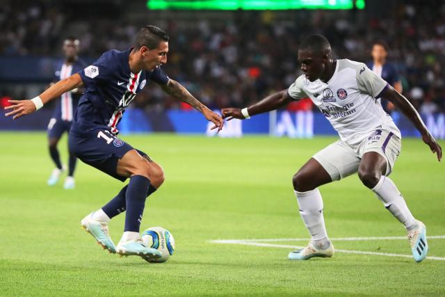 欧联附加赛-奇克双响莱奥破门 AC米兰3-0雷恩